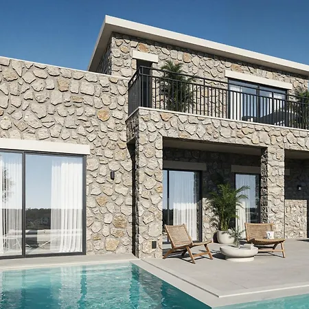 Antimo - Amber Earth With Private Pool